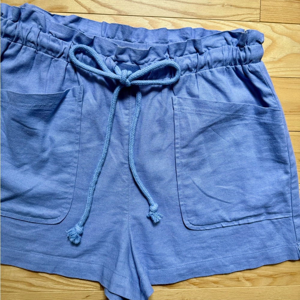 Universal Thread Shorts - Picture 3 of 5